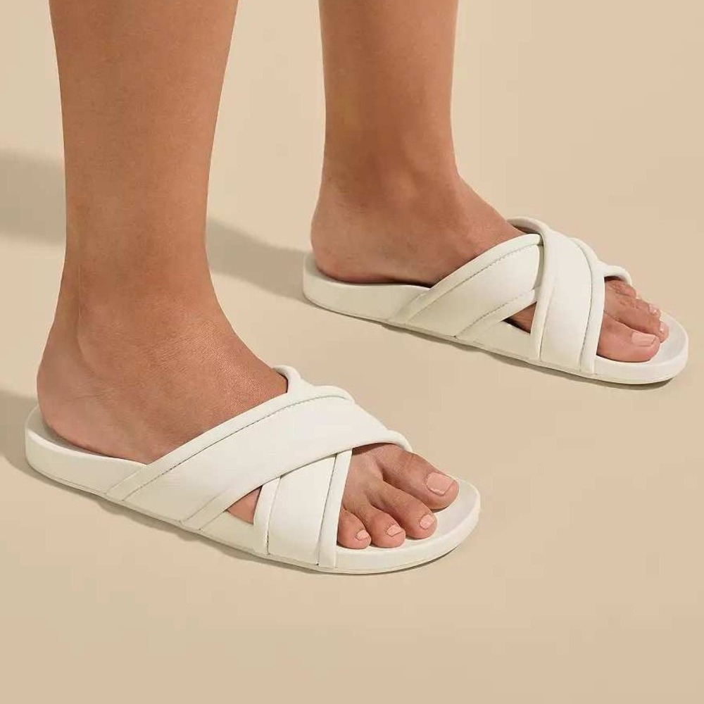 OluKai Ani White Sand Beach Slide Sandals Womens 10 Crisscross Comfort New